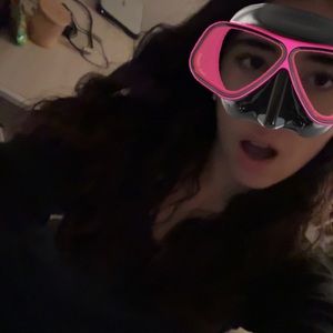 Meet your Posher, Elisa